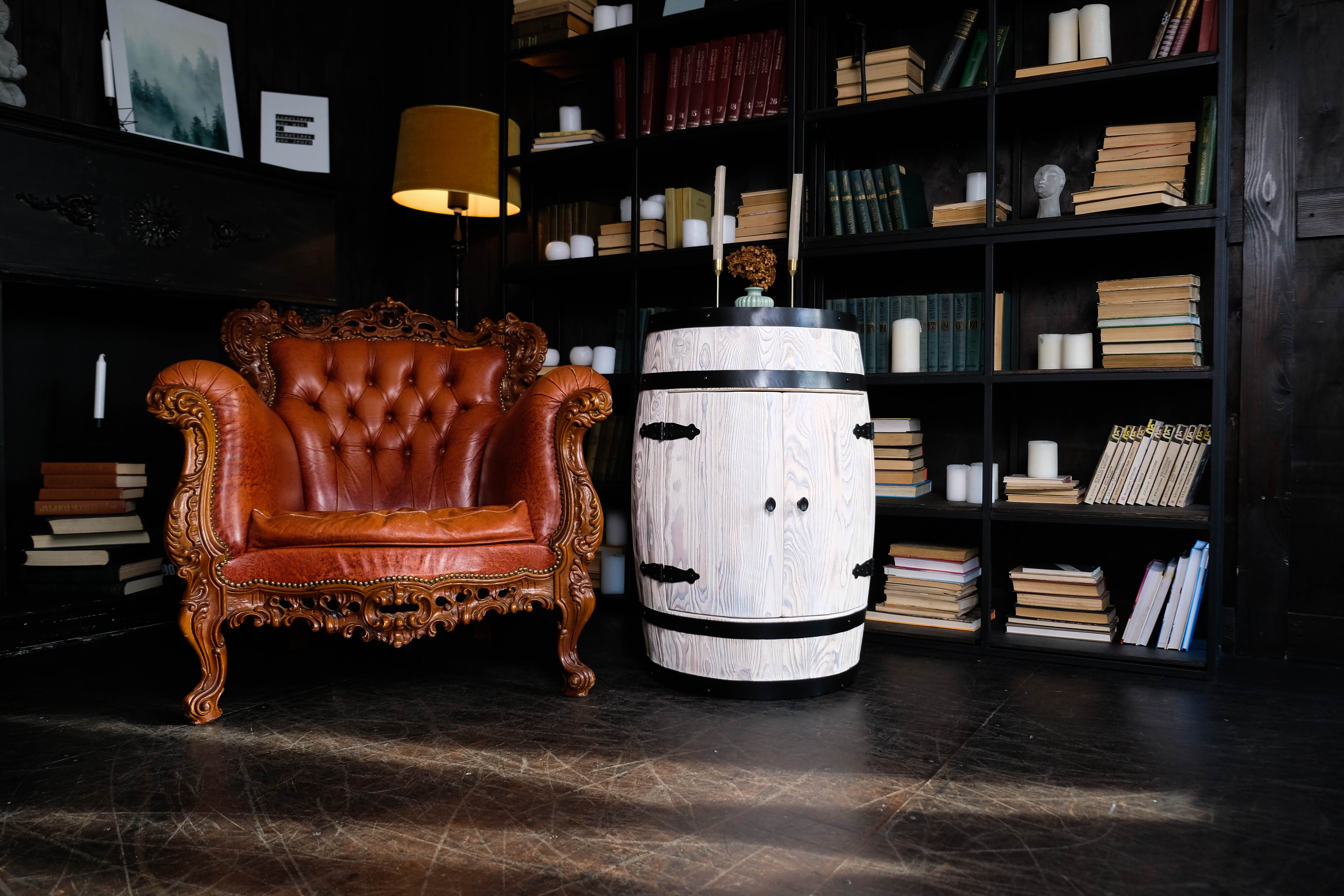 Koniec z Nudnymi Prezentami. Podaruj Coś, Co Opowiada Historię: Drewniana Beczka-Barek dla Wyjątkowego Mężczyzny